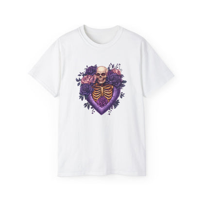 Skull Heart T-Shirt, Gothic Aesthetic Tee, Fall Fashion Top, Halloween Costume Shirt, Gift for Spooky Lovers, Trendy Graphic Tee